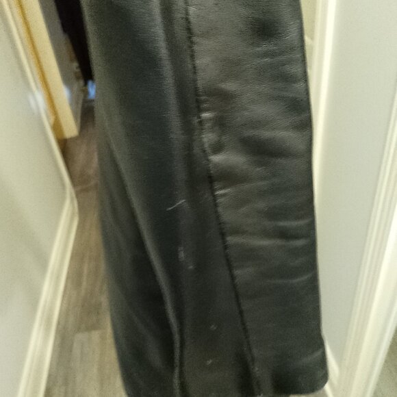 Danier Black Leather Coat Jacket with buttons - Picture 16 of 16